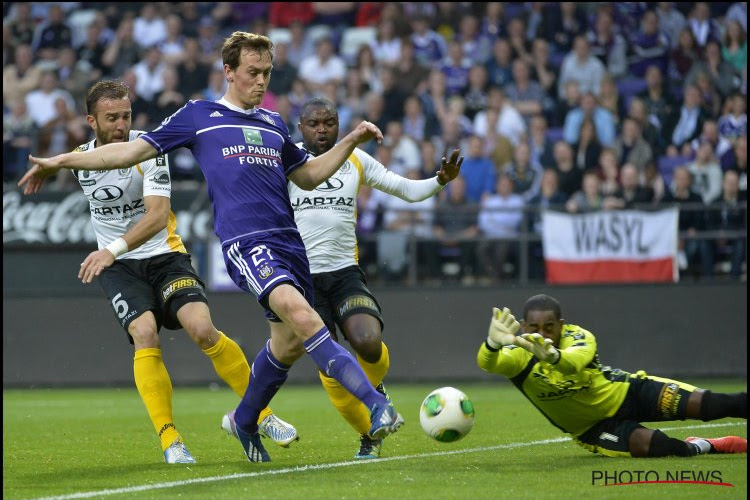 🎥 Prachtig! Anderlecht brengt hommage aan ex-speler De Sutter: "Een echte gentleman"