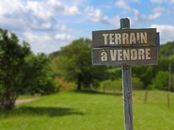 Vente terrain  1950 m² à Saint-Vaize (17100), 33 500 €