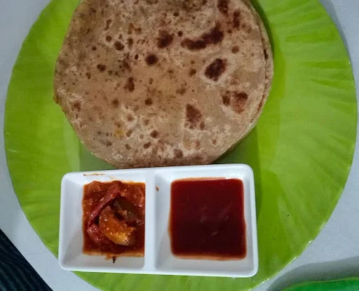 2 Mixed Paratha With Sauce And Achar