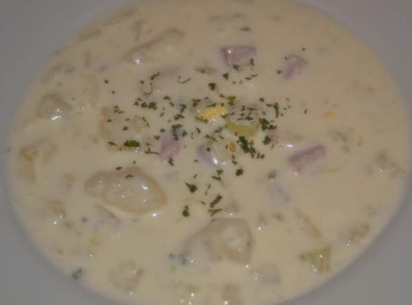 Cheesy Potato and Ham Chowder_image