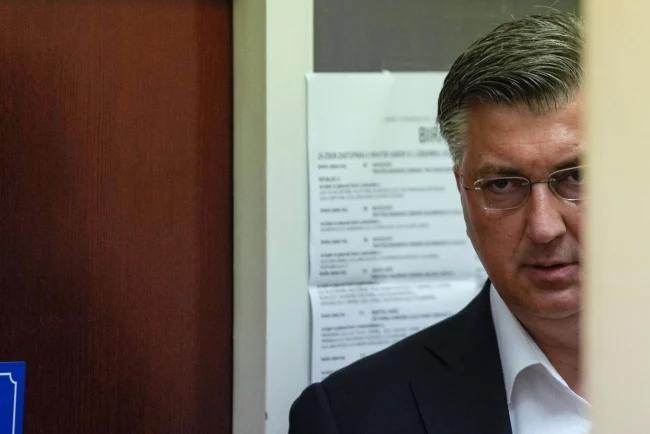 Plenković najavio da u četvrtak kreće u formiranje nove parlamentarne većine