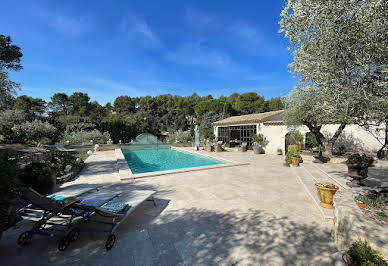 House with pool and terrace 10