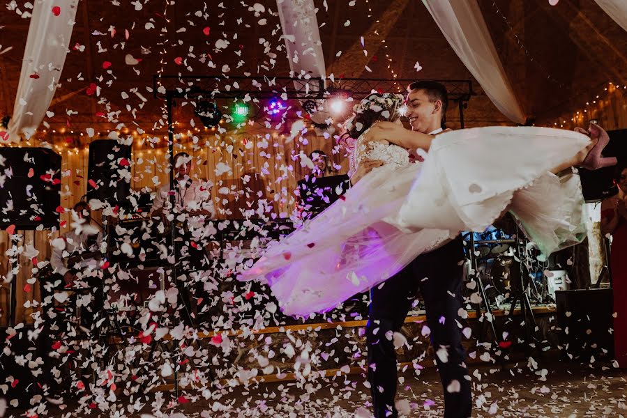 Fotógrafo de casamento Ewelina Kulas (ewelinakulasfoto). Foto de 11 de dezembro 2019