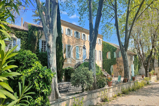 Propriété avec piscine 2