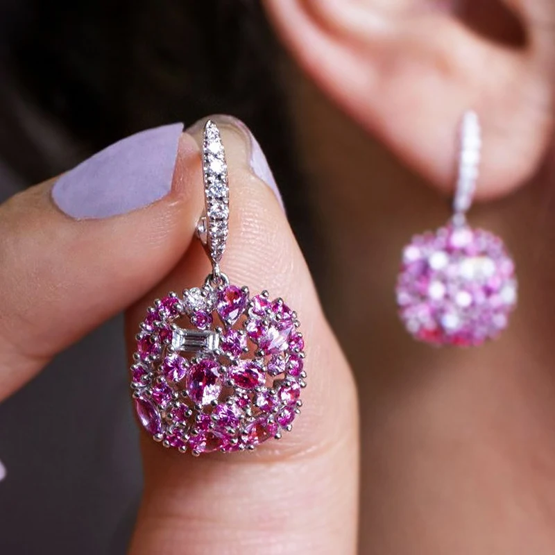 Title 4, Pendientes lujosos de cristal rojo llenos de di...