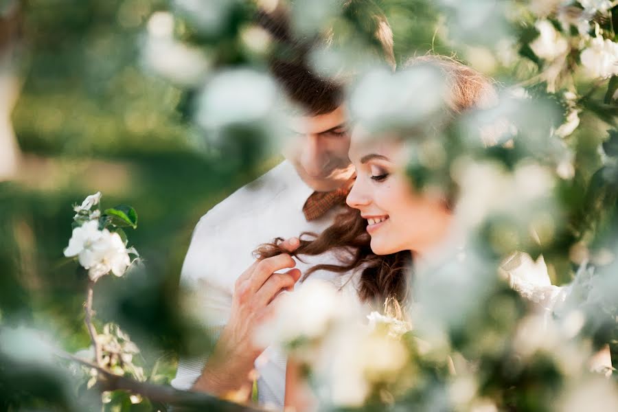 Fotógrafo de casamento Viktoriya Petrenko (vi4i). Foto de 5 de fevereiro 2016