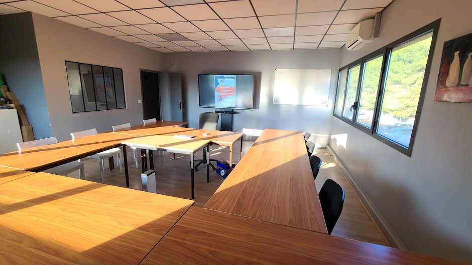 Vente locaux professionnels 3 pièces 96.99 m² à Saint-jean-de-vedas (34430), 235 000 €