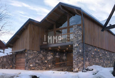 Chalet avec vue panoramique et terrasse 1