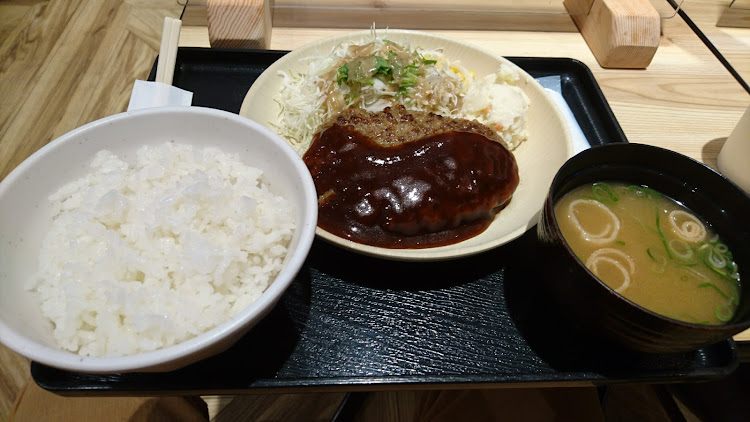 たかさんが投稿したお仕事車・賤ヶ岳SA・仙台向け～(´Д｀)・( ｣ﾟДﾟ)｣ハンバーグに関するカスタム事例の投稿画像4枚目