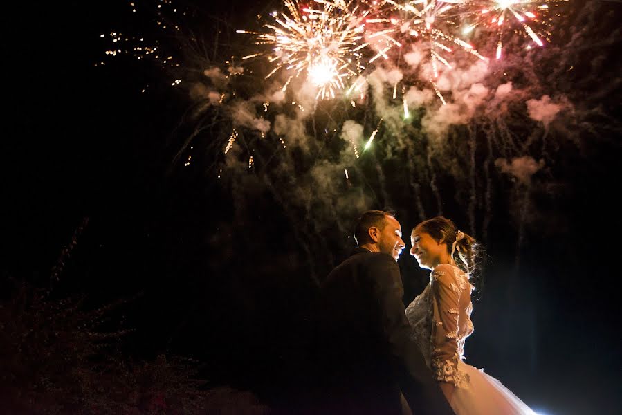 Fotografo di matrimoni Olaf Morros (olafmorros). Foto del 29 marzo 2020