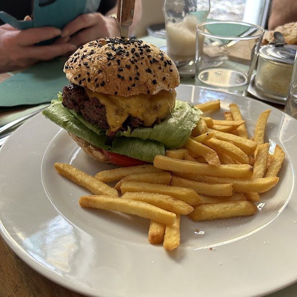 GF Burger and Chips