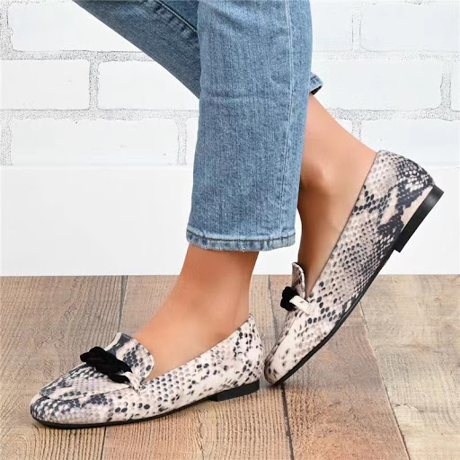 Title 1, Womens Chain Slip-on Black Flat Casual Loafers...