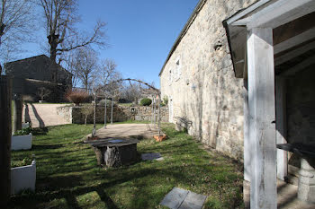 maison à Albaret-le-Comtal (48)