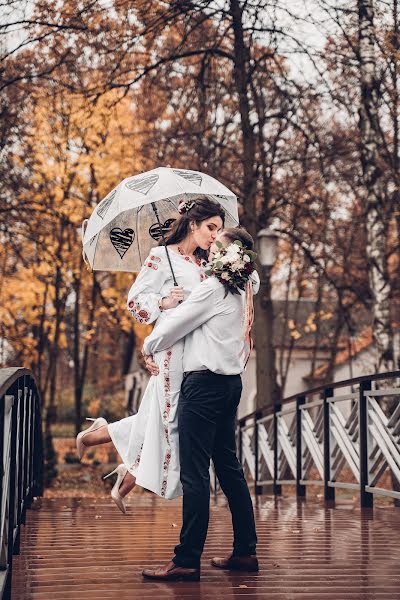 Hochzeitsfotograf Olga Sinoverska (synolya). Foto vom 16. November 2019