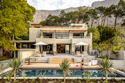 Camissa House is a mountainside retreat in Oranjezicht, Cape Town.