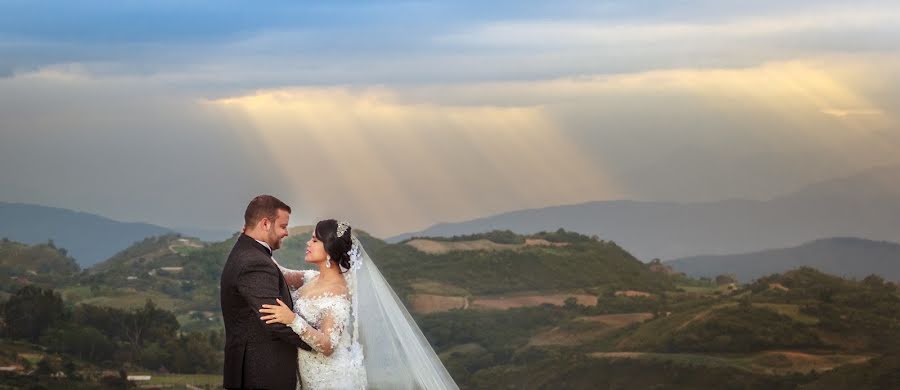 Fotógrafo de casamento Orlando Guerrero (orlandoguerrer). Foto de 10 de abril 2018