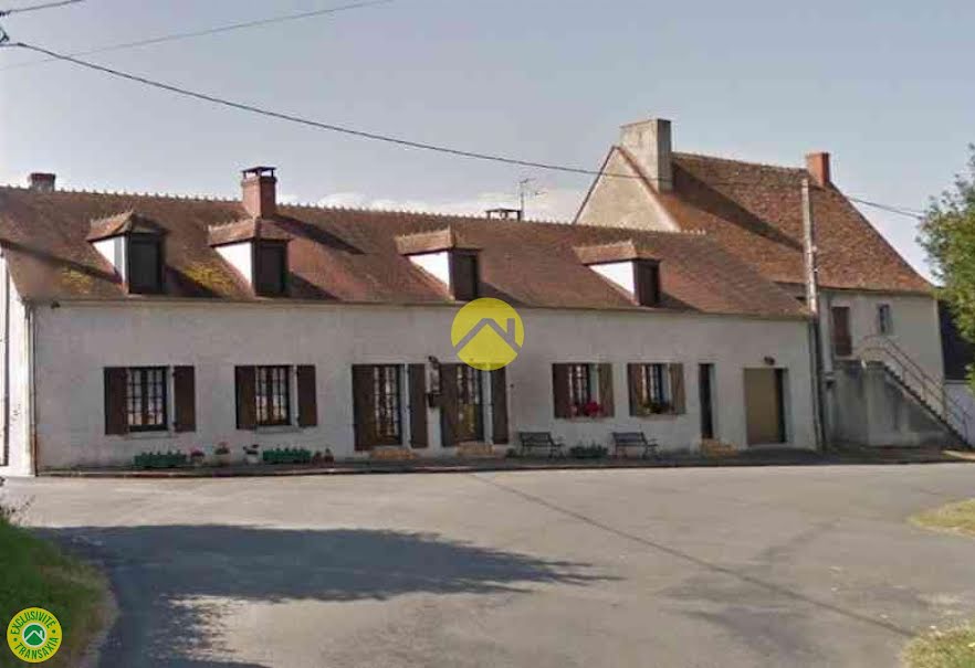 Vente maison 8 pièces 200 m² à Sancoins (18600), 99 000 €