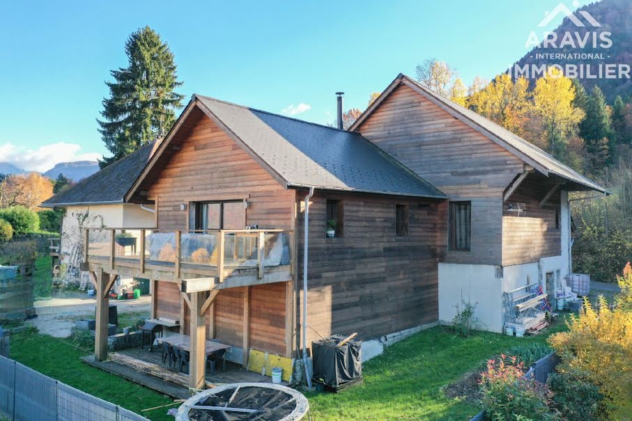 Vente maison 8 pièces 228.06 m² à Doussard (74210), 990 000 €