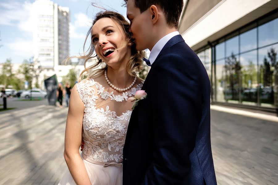 Fotógrafo de casamento Konstantin Zaripov (zaripovka). Foto de 12 de fevereiro 2019