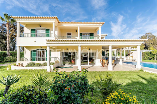 House 3