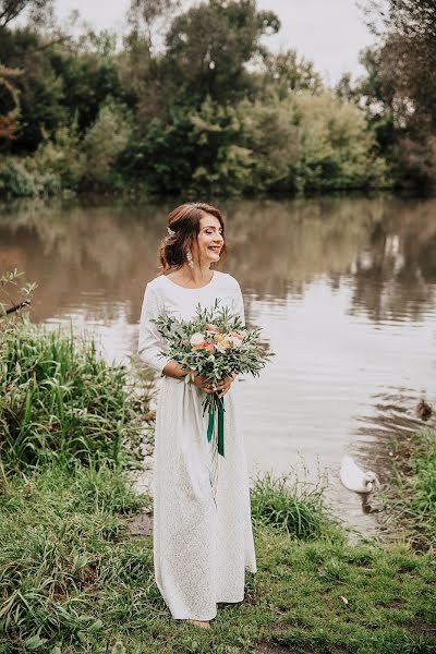 婚禮攝影師Elena Kuzmina（lenakuzmina）。2018 11月28日的照片