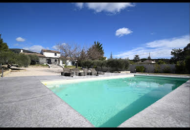 House with pool and terrace 9