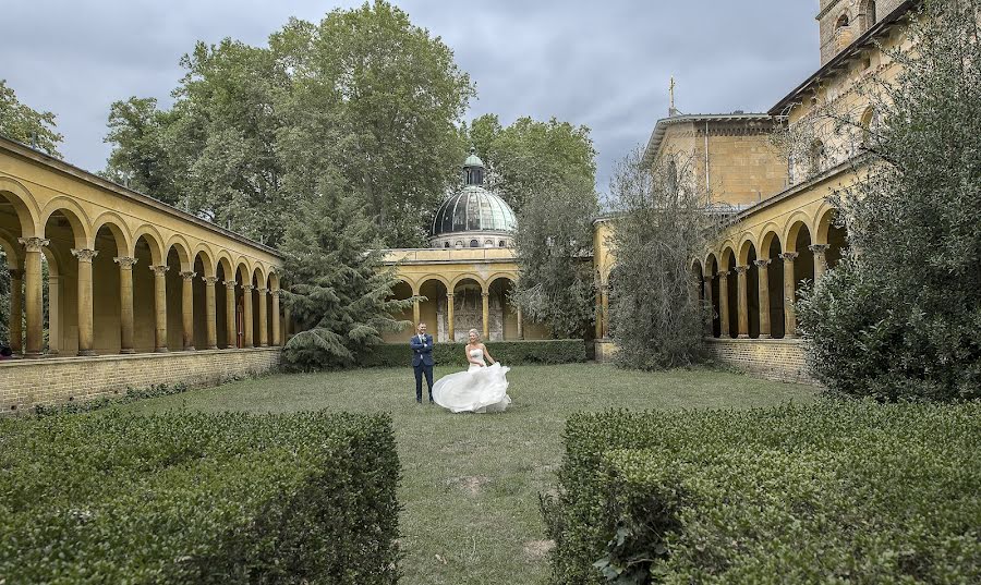 Wedding photographer Mikhail Miloslavskiy (studio-blick). Photo of 17 July 2019