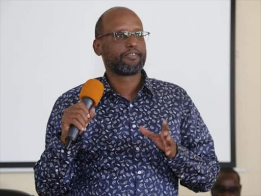 Wajir Senator Dr. Abdullahi Ali Kabreta addressing youth in Wajir on tuesday