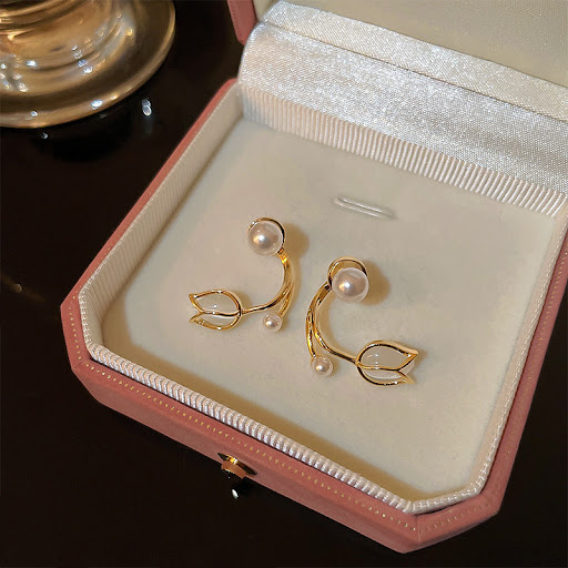 Title 8, Sterling Silver Needle Tulip Stud Earrings for ...