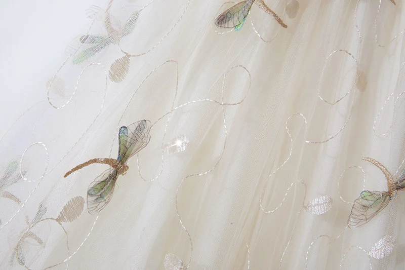 Geborduurde mesh rok met libel design, grote swing A-lijn pasvorm, flatterend en elegant voor een stijlvolle en comfortabele uitstraling.