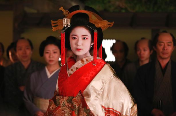 藤野涼子 同い年 糸里役に 感情を読みとくのは難しかった 花魁道中の練習はティッシュ箱で Trill トリル