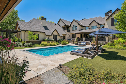 House with garden 2