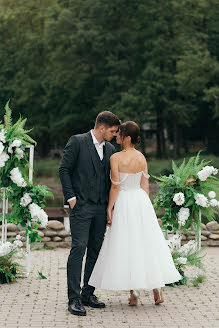 Fotógrafo de casamento Yuliya Kustenko (juliakustenko). Foto de 14 de setembro 2022