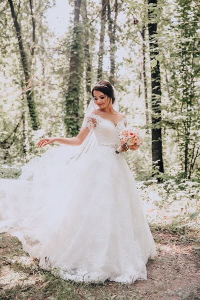 婚禮攝影師Elena Kuzmina（lenakuzmina）。2018 11月18日的照片