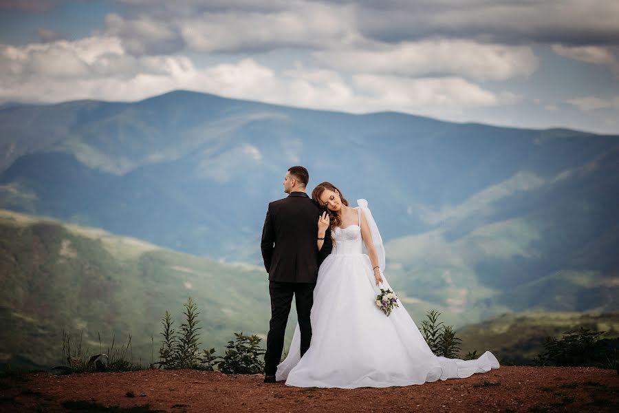 Fotografo di matrimoni Miljan Mladenovic (mladenovic). Foto del 11 giugno 2022