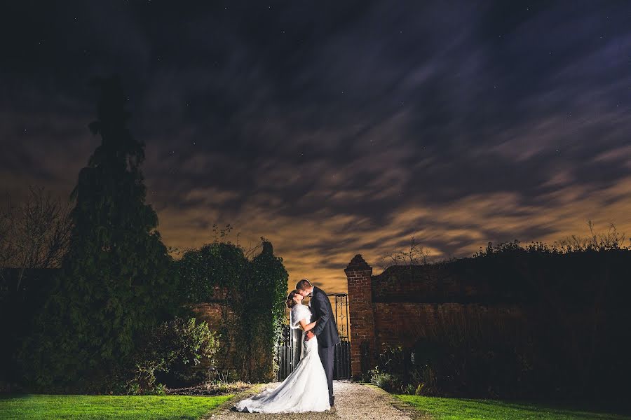 Fotógrafo de bodas Sam Gilbert (samandlouise). Foto del 21 de diciembre 2014