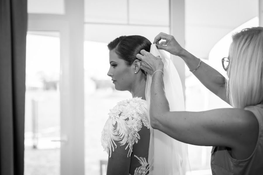 Fotógrafo de casamento Barnabás Fazekas (barnabasfazeka). Foto de 19 de janeiro 2022