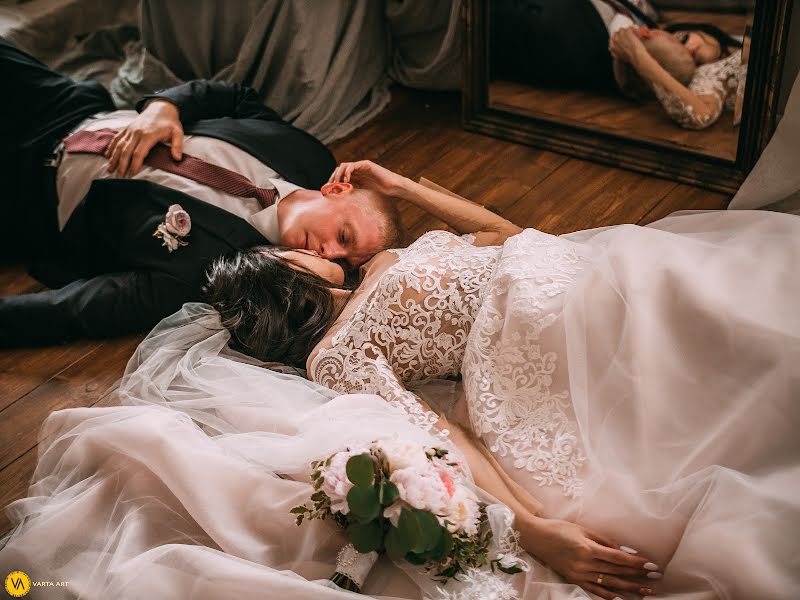 Fotógrafo de casamento Vladimir Timofeev (varta-art). Foto de 11 de julho 2018