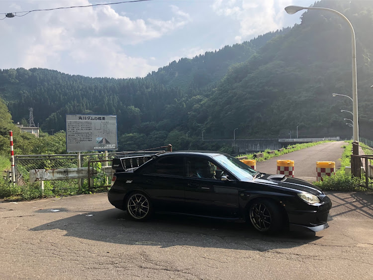 インプレッサ WRX STIのダム活・宇奈月・涼を求めて・ロケットアングル🚀・愛車を眺めながら昼食に関するカスタム事例の投稿画像8枚目