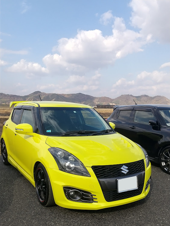 スイフトスポーツの岡山スイフトオフ会・沙美海岸の駐車場で待ち合わせ・笠岡ふれあい空港・たくさんのフォロワーさんとお会いしてお話しが出来ました。に関するカスタム事例の投稿画像19枚目