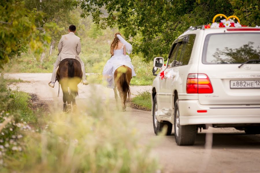 Wedding photographer Sergey Vandin (sergeyvbk). Photo of 1 April 2014