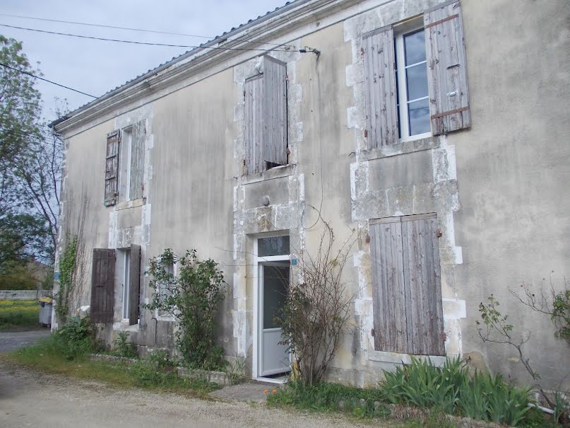 Vente maison 5 pièces 110 m² à Aumagne (17770), 50 000 €