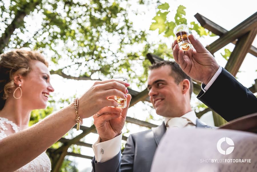 Fotografo di matrimoni Lotte De Vries (de-vries). Foto del 6 marzo 2019