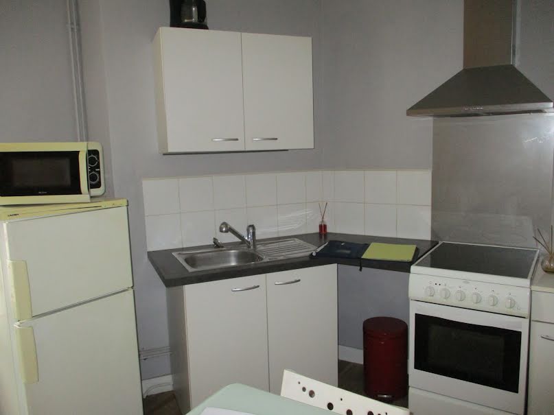 Location meublée appartement 2 pièces 35 m² à Saint-Yrieix-la-Perche (87500), 410 €