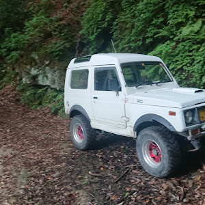 ジムニー JA11V