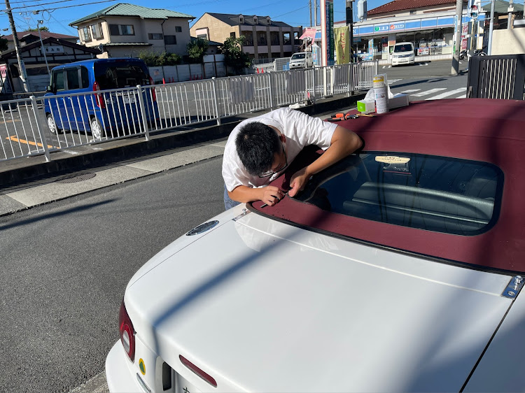 ロードスターの幌修理・ガラス外れた〜・も〜(Ｔ＿Ｔ)に関するカスタム事例の投稿画像2枚目