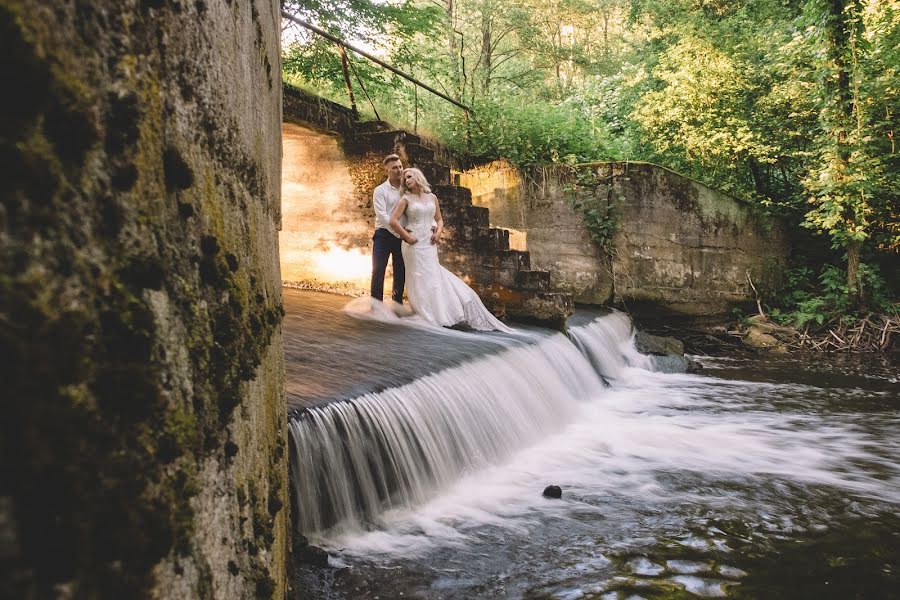 Wedding photographer Krzysztof Serafiński (serafinski). Photo of 27 November 2017