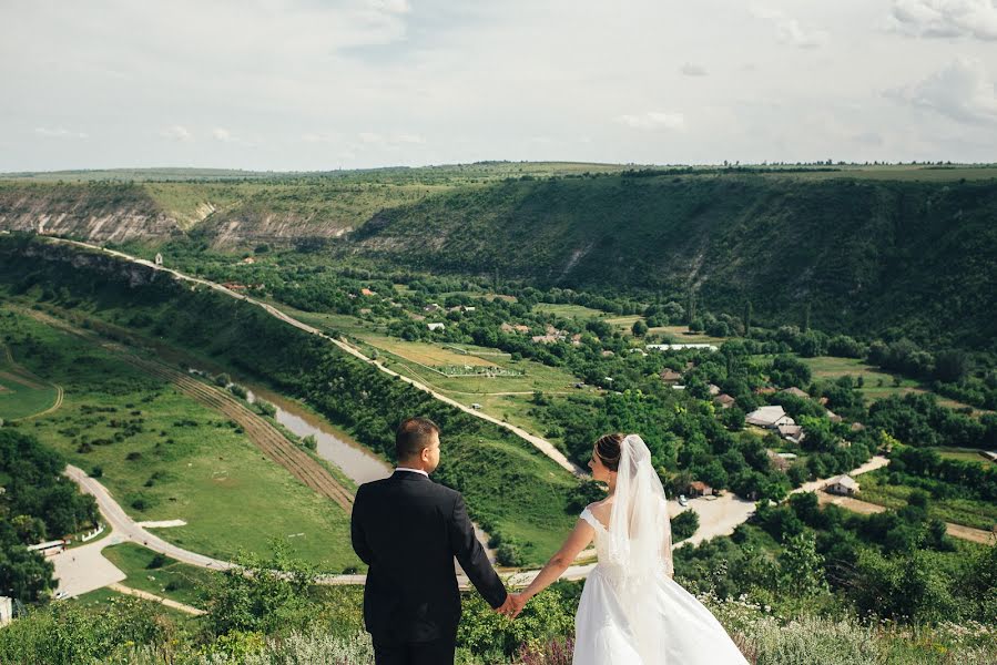 Wedding photographer Cecan Roman (romeo). Photo of 13 June 2019