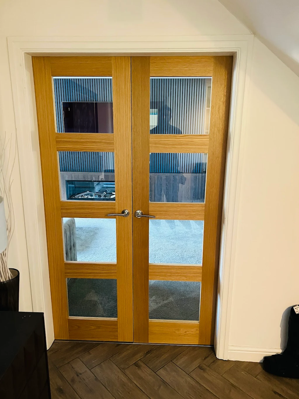 Album cover: Door fitting 