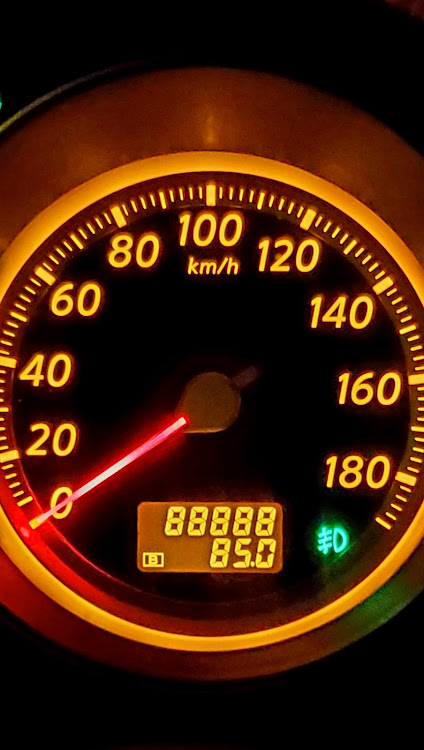 フーガのどんらくタクシー・個人タクシー・どんらくフーガ・ゾロ目・88888kmに関するカスタム事例の投稿画像3枚目